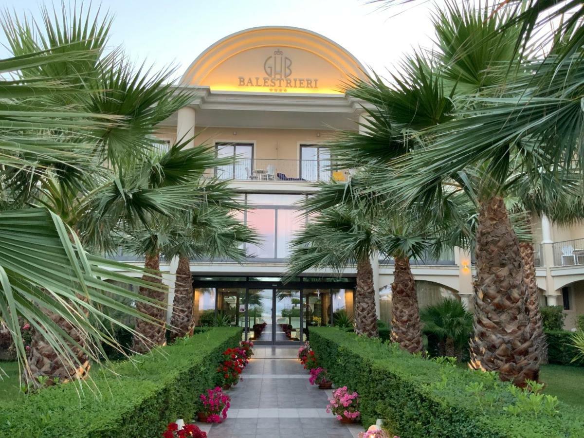 Grand Hotel Balestrieri Torre Melissa Exterior photo